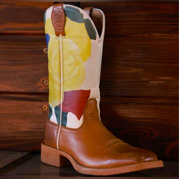 Olivia Bennet x Twisted X Yellow Rose Cowboy Tech Boots - Picture 1 of 14
